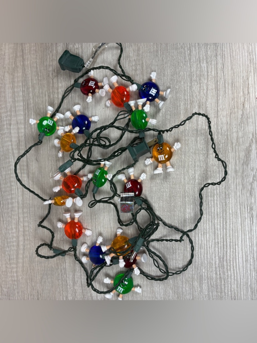 M&M's Vintage Happy Lights 20 Count Indoor Light Set Colorful Candy See Desc